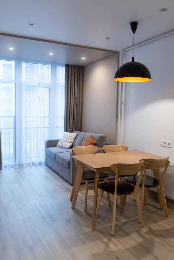 Dream Life Apartment 利沃夫 外观 照片
